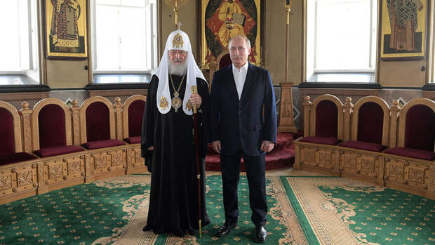 Путин выразил признательность патриарху Кириллу за служение на благо Отечества