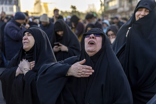 США, Израиль и Иран обмениваются масштабными ракетными ударами. Страшные кадры войны и ее последствий со всего Ближнего Востока