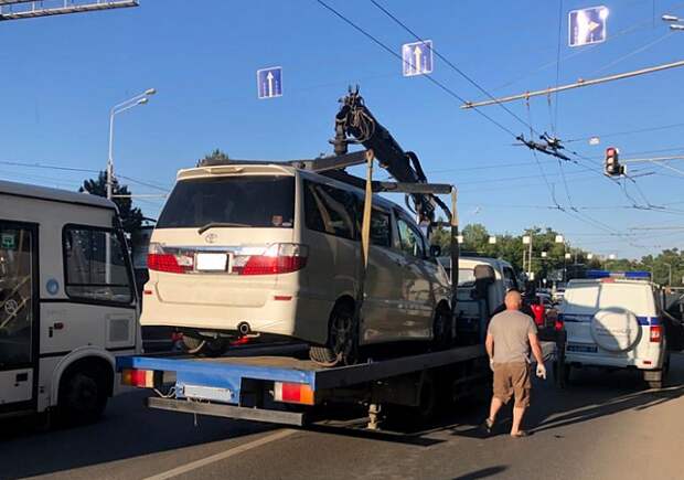 На Кубани на штрафстоянки отправили более 30 машин нелегальных перевозчиков