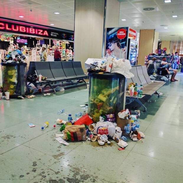 Забастовка уборщиков в аэропорту Ибицы
