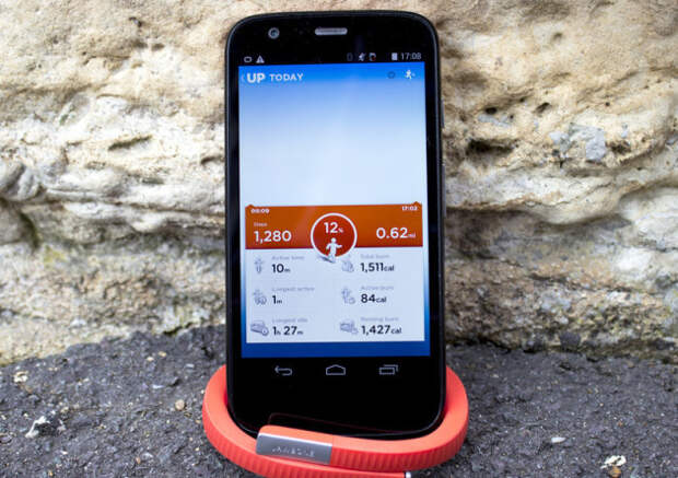 jawbone_up24_phone_hero