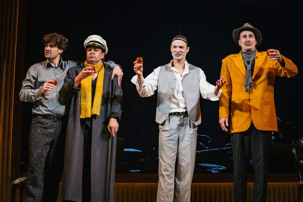 Сцена из спектакля «Игра интересов»