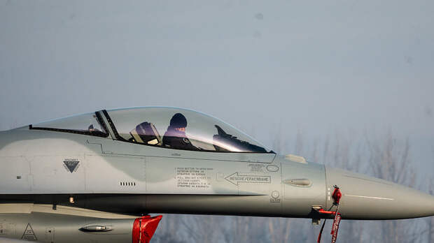 В Турции разбился истребитель F-16, пилот погиб