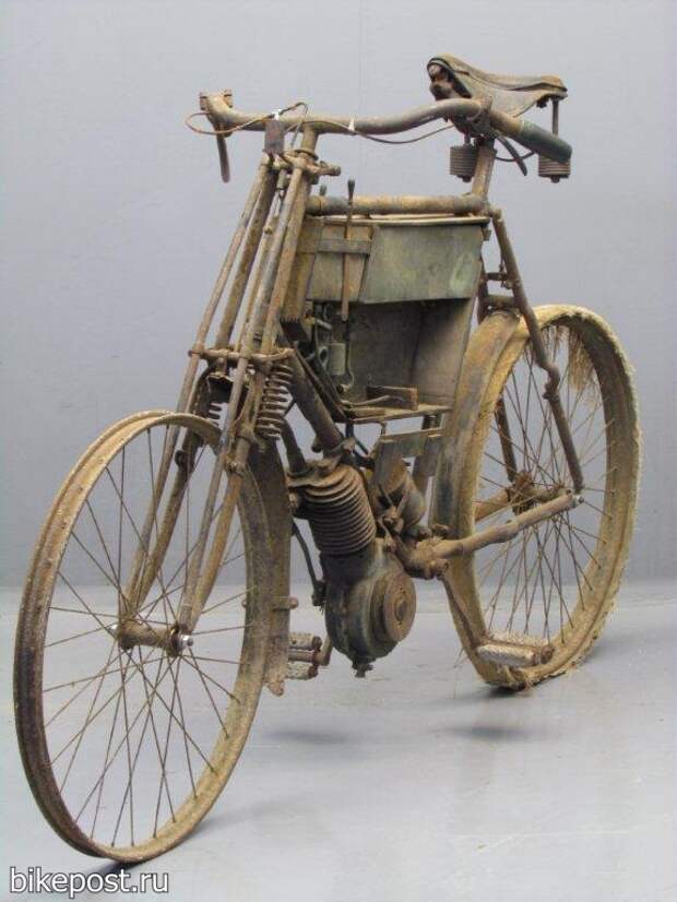 Старый велоцикл AV 1903