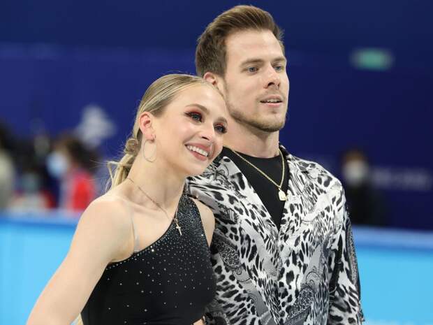 Никита Кацалапов рассек коньком ногу Виктории Синициной, ее госпитализировали