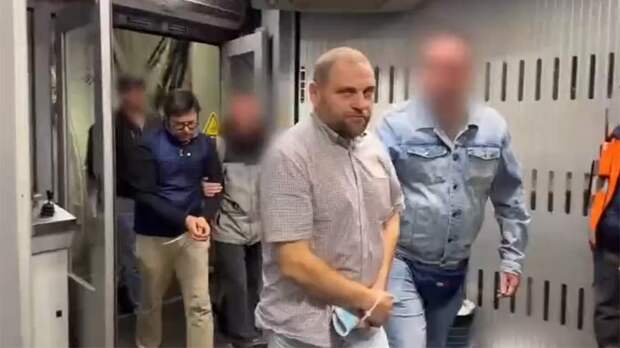 Обвиняемые в мошенничестве Истомин и Омаров доставлены в Москву