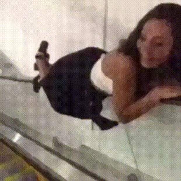 Интересно, чем думают эти люди? gif, лестница, лестницы, подборка, прикол, эскалаторы