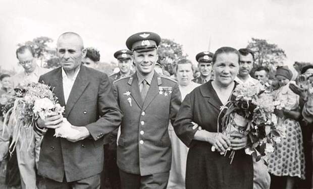55 лет назад впервые русский человек открыл космос
