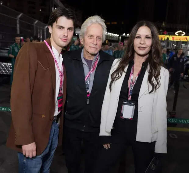 Дилан и Майкл Дуглас, Кэтрин Зета-Джонс