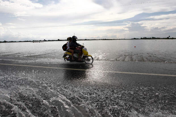 s t30 RTR2SC6V Сильнейшее наводнение в Таиланде