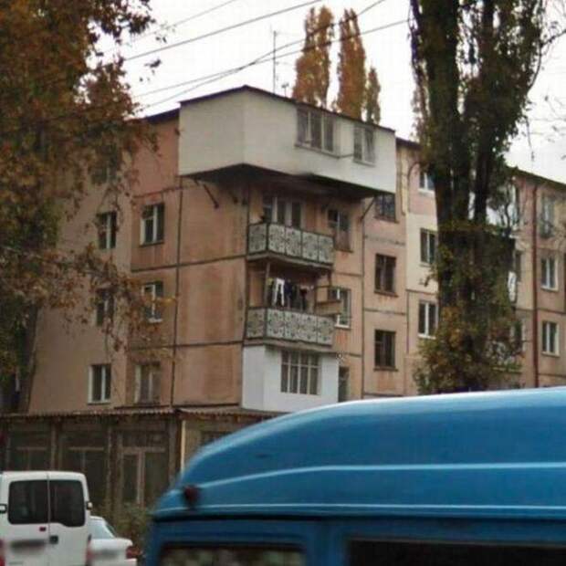 Иснова снова балкон. Реальность в России Иснова снова балкон. Реальность в России