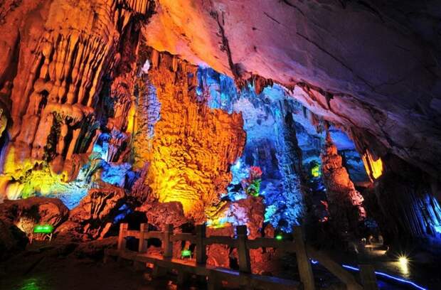 Красочные фотографии Пещеры China_029