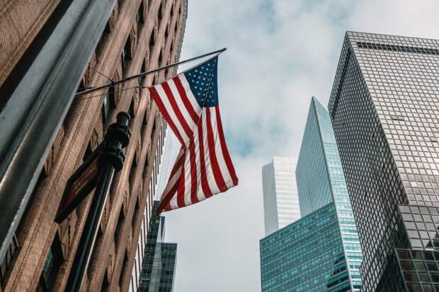 Кеннеди-младший вышел из предвыборной гонки