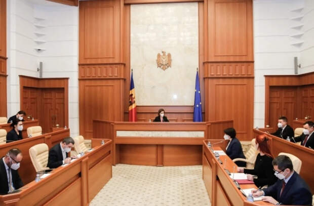 Санду: "Власть выделит дополнительные средства тем, кому они уже предоставлены"