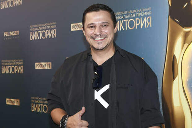 Певца Максима Олейникова обманул прораб на 40 млн рублей