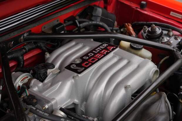 Этот старенький Ford Mustang стоит в пять раз дороже нового