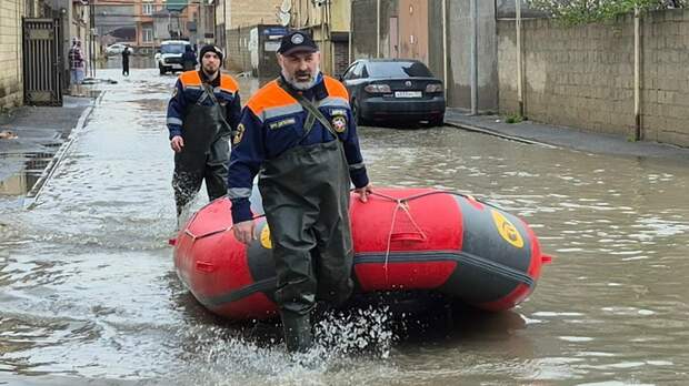 В Дагестане эвакуировали более 4000 человек из-за прорыва дамбы на водохранилище