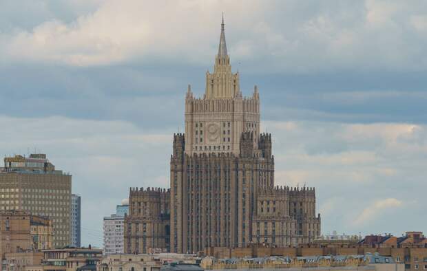 Здание Министерства иностранных дел России YuryKara/Shutterstock/Fotodom