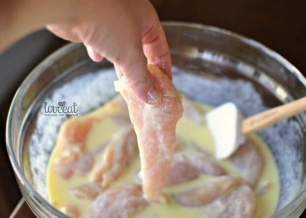 Куриные пальчики в картофельных чипсах