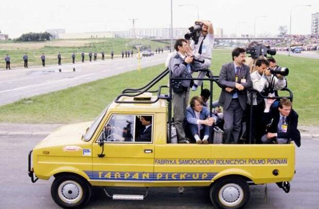 Репортеры во время паломничества Иоанна Павла II в Польшу в 1987 году стояли на борту Тарпана, фото: Войтек Ласки / East News