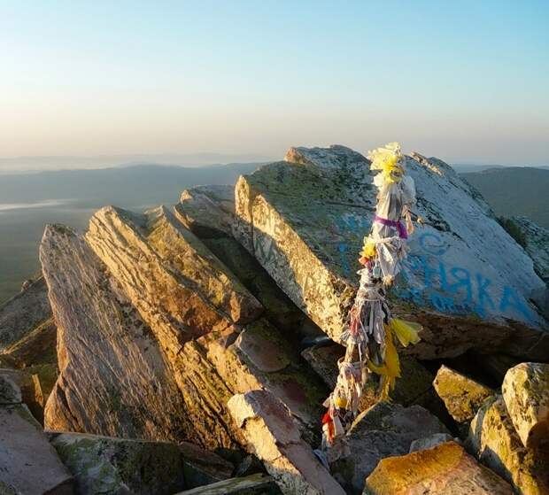 На вершине горы Круглица. Национальный парк Таганай. Фото