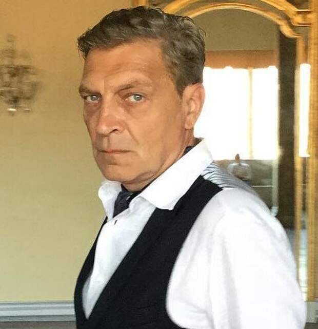 Александр Глебович расстраивается