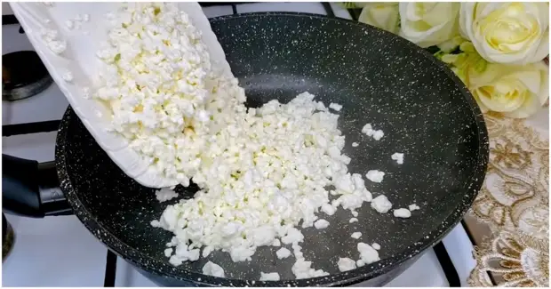 Так творог вы еще не готовили: 2 оригинальных рецепта с жареным творогом