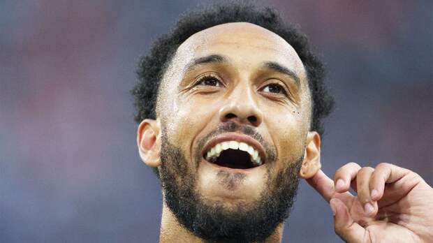 Дубль Обамеянга принес победу «Марселю» над «Лионом»