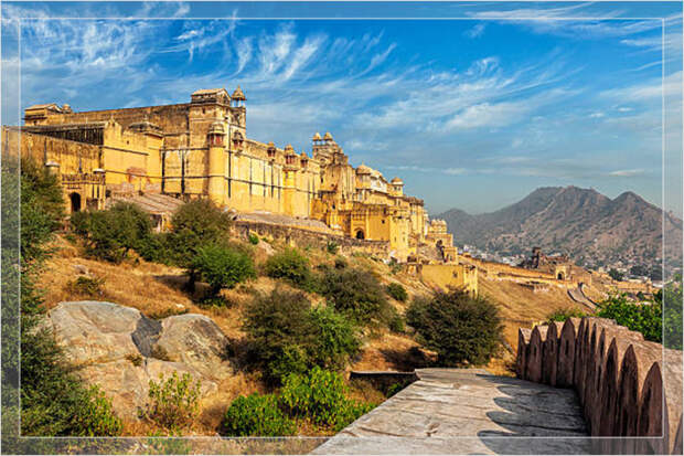 Форт производит весьма неоднозначное впечатление.