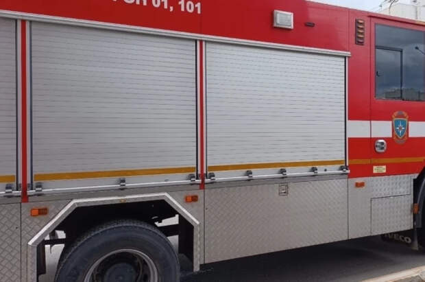 В Белгороде после отражения ракетного обстрела ВСУ загорелась крыша дома