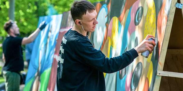 Депутат Мосгордумы выступила за сохранение граффити «АЯ» на торце жилого дома в Беляево / Фото: mos.ru