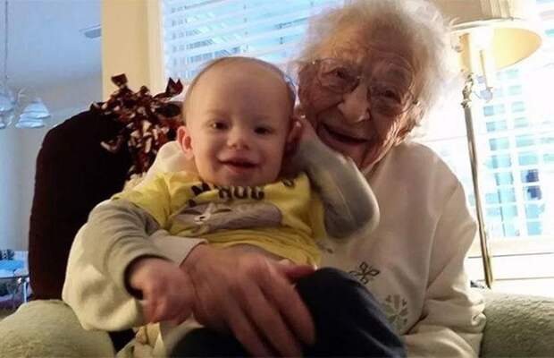 Разница в вечность: прабабушки со своими правнуками, чья разница в возрасте составляет больше 100 лет