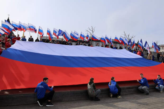 На Казанской набережной Тулы отметили воссоединение Крыма и Севастополя с Россией