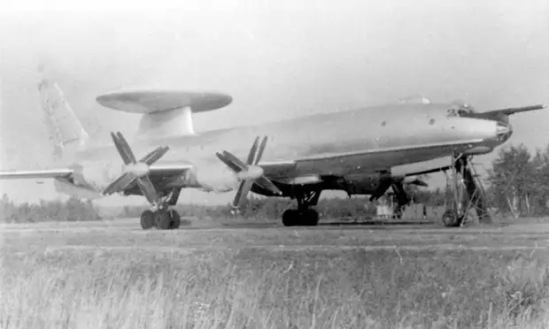 Технические особенности самолета ДРЛО Ту-126