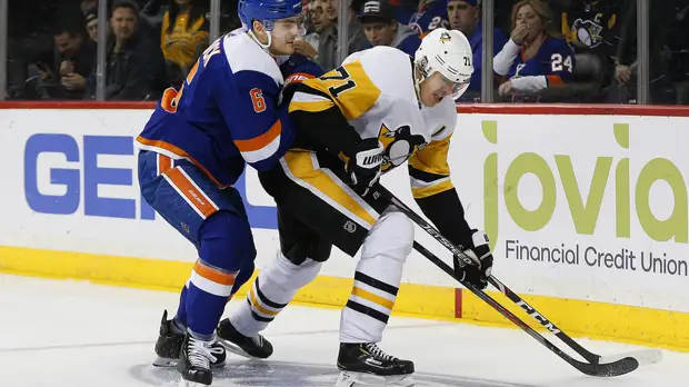 «Питтсбург» уступил «Айлендерс» в НХЛ, несмотря на два очка Малкина