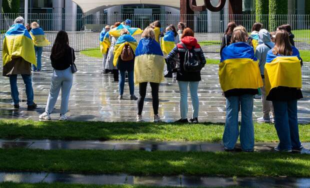 WP: власти США планировали лишить 200 тыс. украинцев статуса беженца