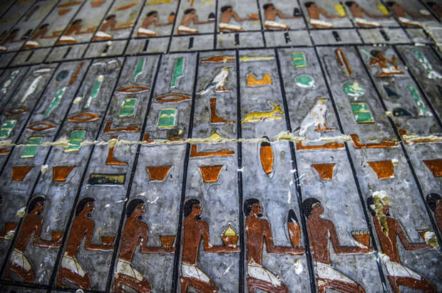 Археологи нашли 4000-летнюю гробницу, которая будто только что расписана