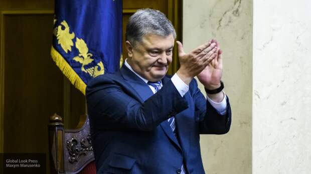 Порошенко позвонил Назарбаеву насчет инцидента в Керченском проливе
