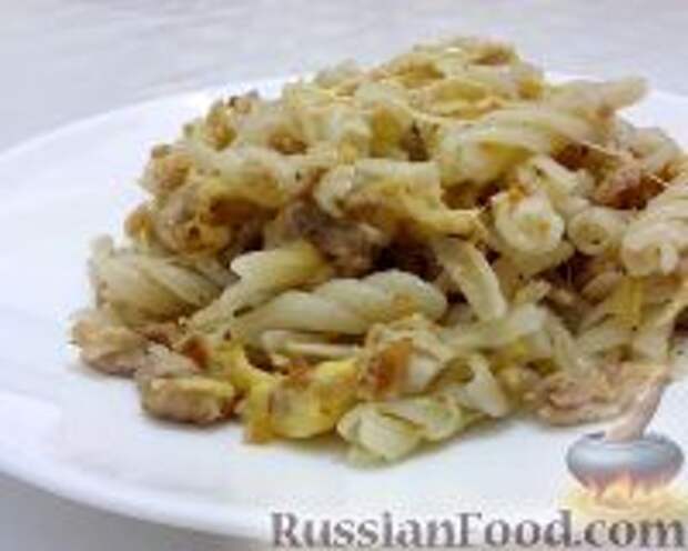 Фото к рецепту: Макароны по-флотски с сыром