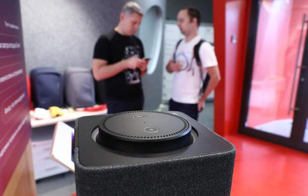 В МВД предупредили о слежке за россиянами через умные колонки