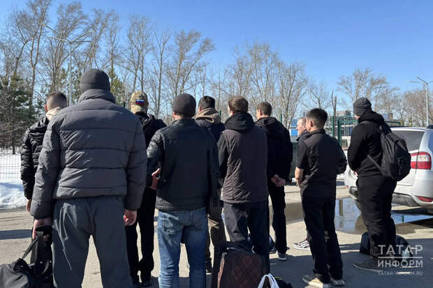 Ухожу, чтобы мы скорее победили: контрактники убыли из Казани в Войска беспилотных систем