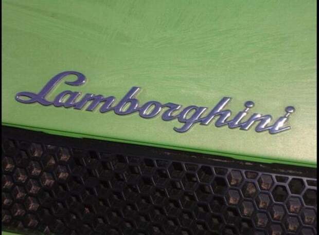 Пять часов жизни Lamborghini (10 фото)