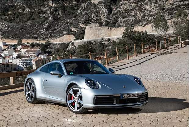 Посмотрите, как новый Porsche 911 набирает 200 км/ч всего за 10 секунд