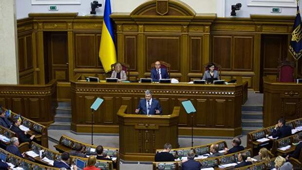Президент Украины Петр Порошенко выступает на заседании Верховной рады Украины. 22 ноября 2018 Президент Украины Петр Порошенко выступает на заседании Верховной рады Украины. 22 ноября 2018