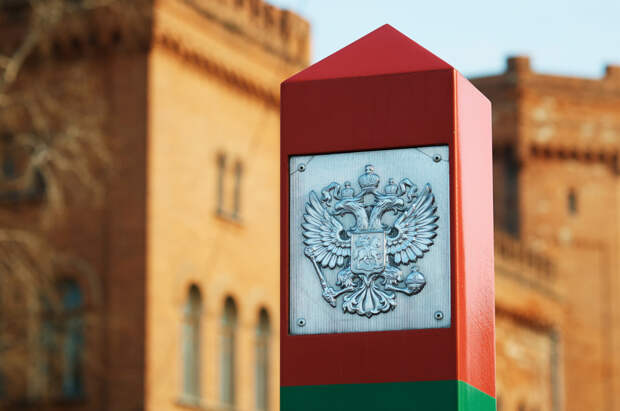 "Бойцы защищают эти ценности": Борматов объяснил значимость закона о православной символике на гербе России