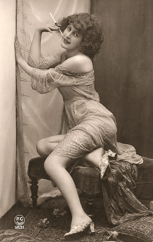 vintage-women-beauty-1900-1910-66__605