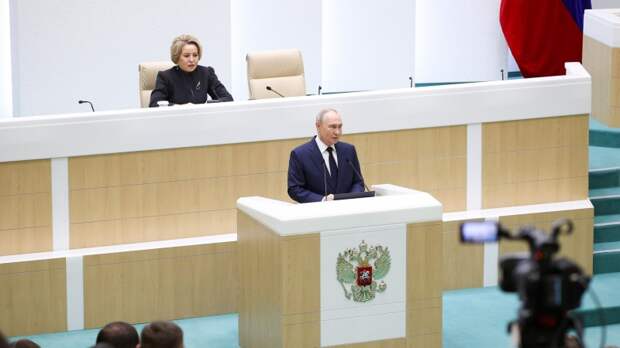 Путин глубоко вовлечен в работу парламента, заявила Матвиенко