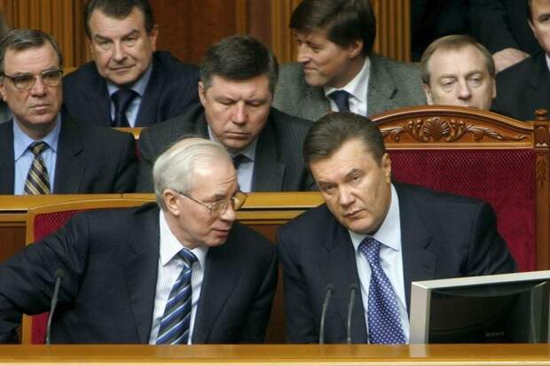 Независимая Украина в 1990-е годы Леонид Кравчук победил на первых выборах президента Украины.-11