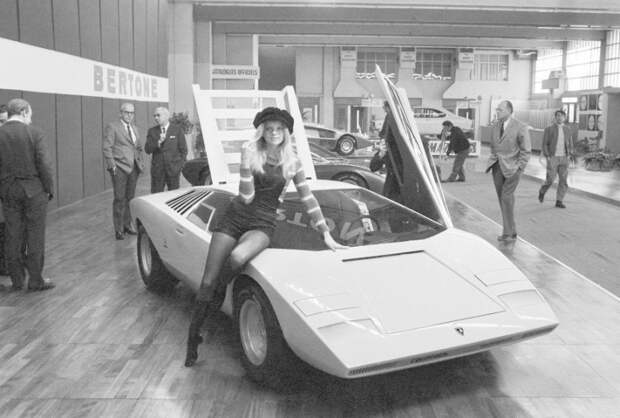 Женева, 1971. Lamborghini Countach Bertone. автовыставка, автошоу, выставка