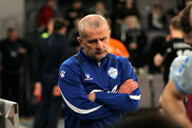 Футболисты сургутского «Факела» взяли реванш у аутсайдера в серии пенальти